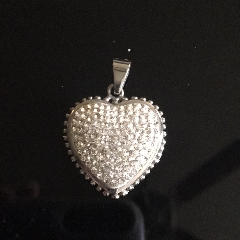 Heart pendant
